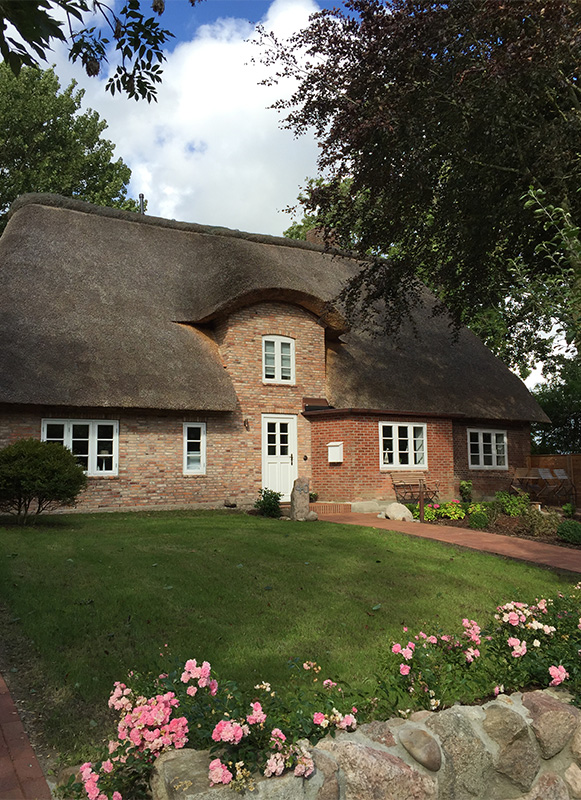 Ferienwohnung auf Föhr in gemütlichem Reetdachhaus