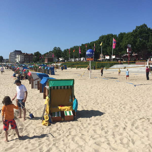 Großer Strand auf Föhr, Strankörbe, Badeurlaub an der Norsee